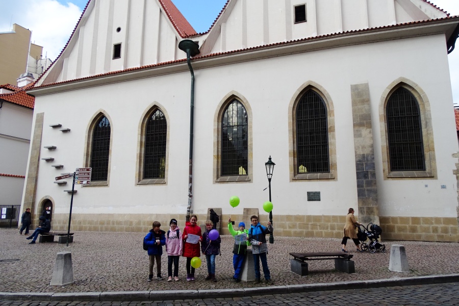 Koukli jsme se i k Betlémské kapli, kde dříve kázal Jan Hus.